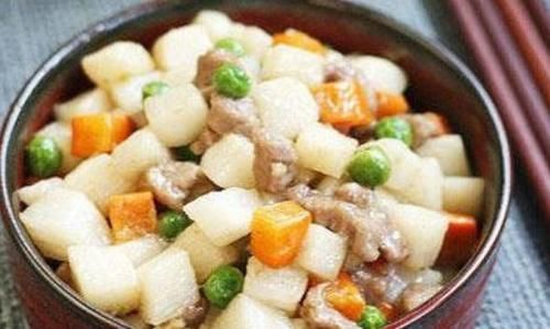 养颜|女性不想变黄脸婆,多吃3种食物,补充营养,排毒养颜,滋补身体