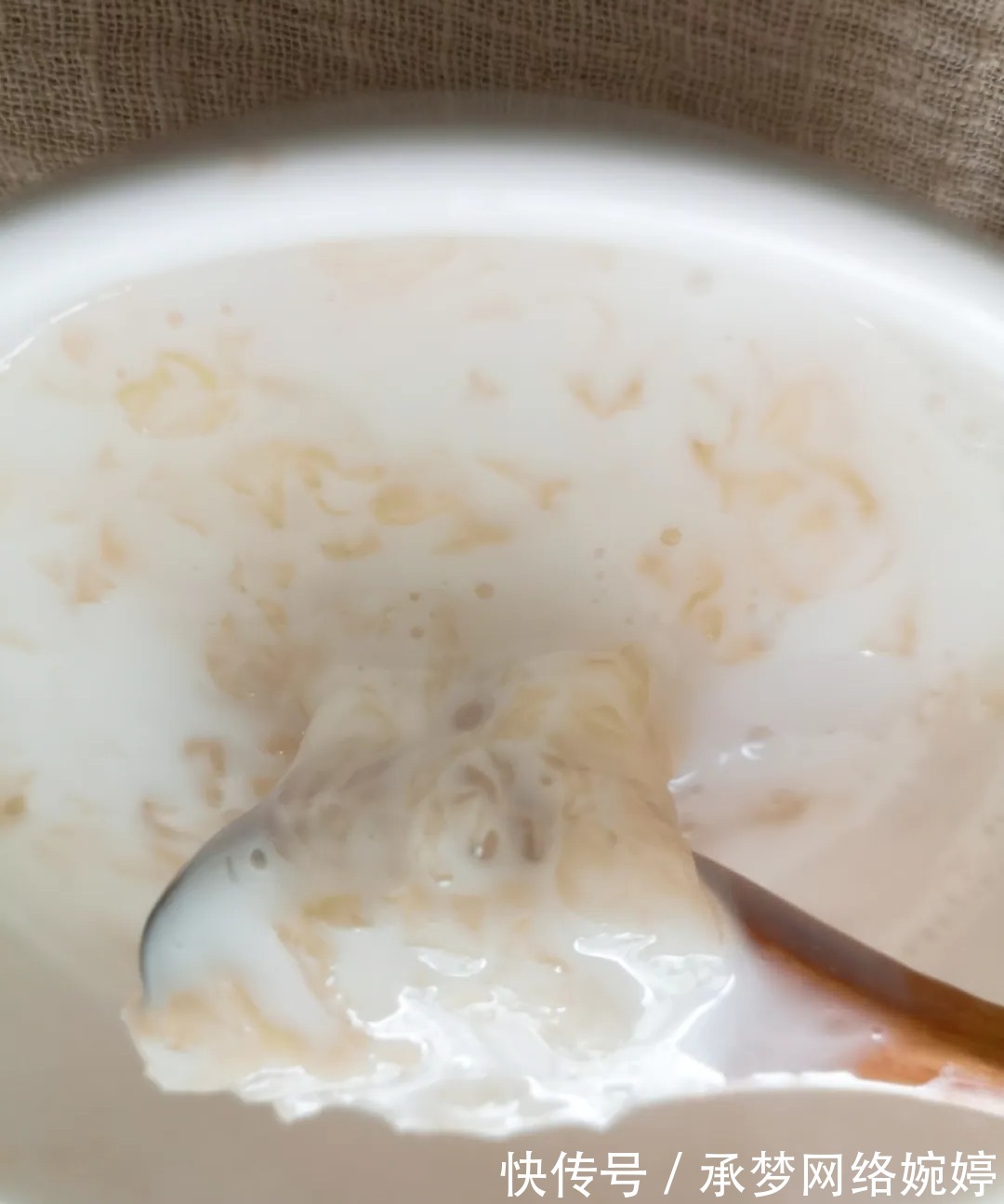 银耳|上海一女子，坚持每天吃银耳养颜，连吃几天后，皮肤怎么样了？