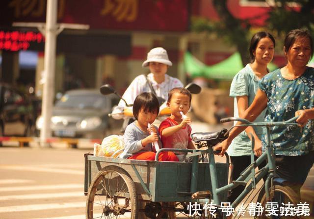 小孩子|从小跟奶奶睡和跟妈妈睡的孩子,10年后差距明显,家长们要重视!