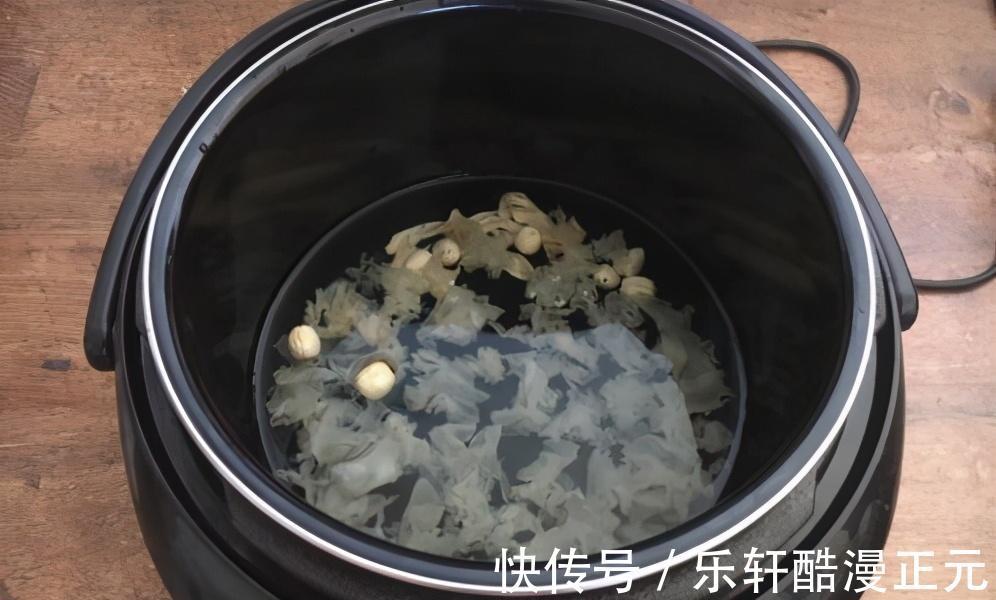 润肺|消暑润肺的一道银耳粥,香甜可口,5分钟就能做好