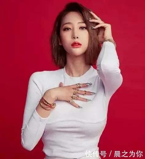 健身|韩国堪称“性感尤物”模特，健身练出傲人胸围，她是如何训练的？