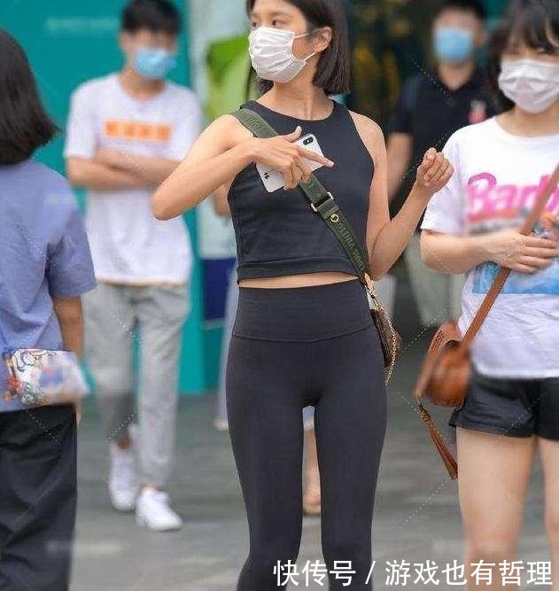称赞|瑜伽裤穿搭温婉优雅,瞬间提高气质,成为别人称赞的小仙女