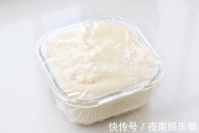 牛奶块|牛奶居然还能烤着吃,外焦里嫩、奶香浓郁,做法简单只需三步即可