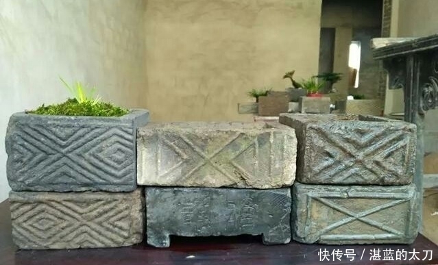 盆栽|爷爷动手掏了几个汉砖盆,古朴高雅,种上盆栽,朋友出多少都不卖