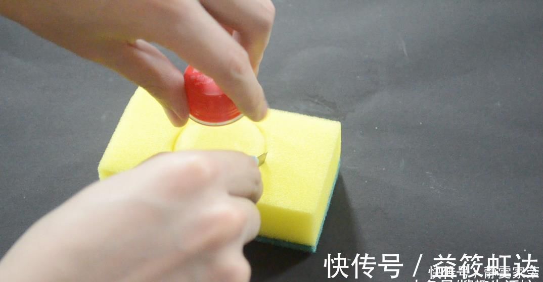 家家户户|把塑料瓶粘在百洁布上, 放在厨房超实用, 解决了家家户户困扰的难题