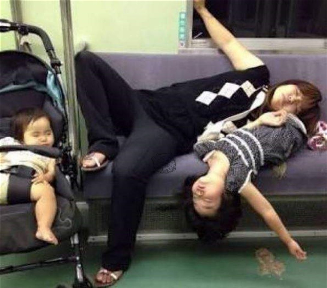 |既心酸又搞笑,网友分享的东京街头宿醉照片一览