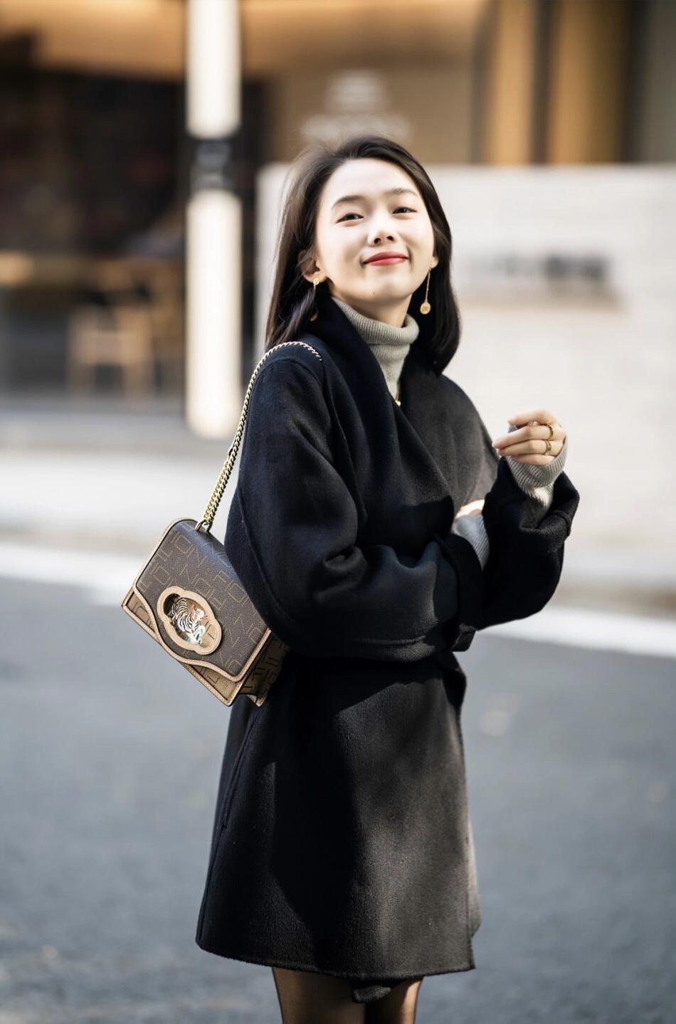 博主 羽绒服太显胖了,快来试试这些“大衣”,温柔保暖又有格调