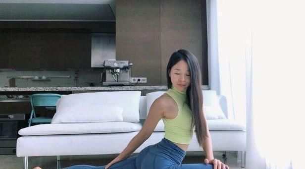 排毒养颜|练瑜伽不仅利于身材瘦身塑形, 还能提升气质, 坚持才有成效!