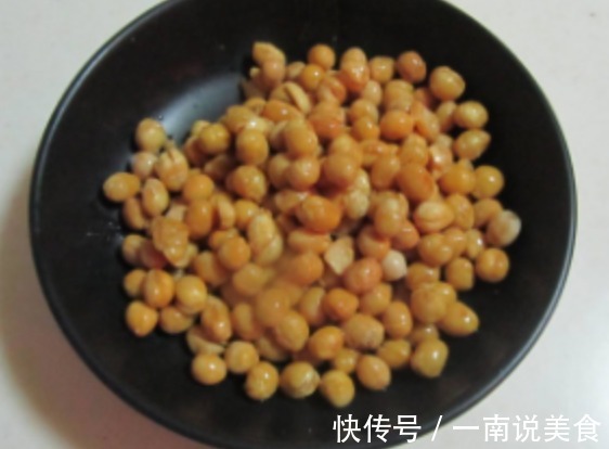 只会用黄豆做豆浆下2次油锅，金黄酥脆，比花生米好吃多了