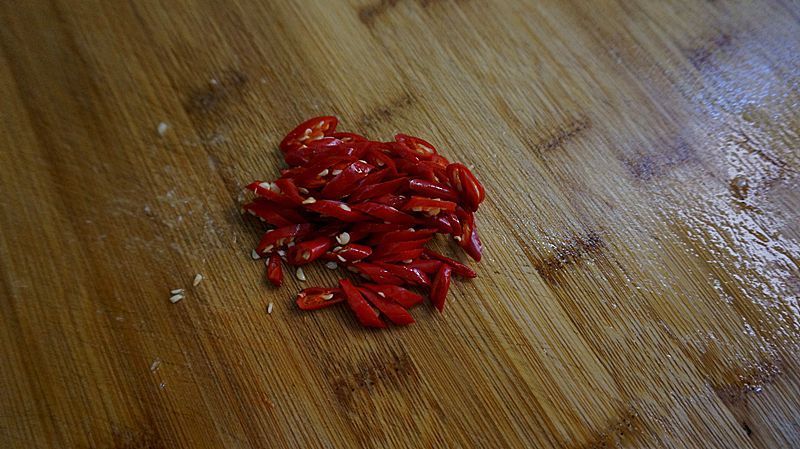 王小厨|此菜被称为“消食菜”,比肉好吃,消食开胃,花3块钱能做一大盘