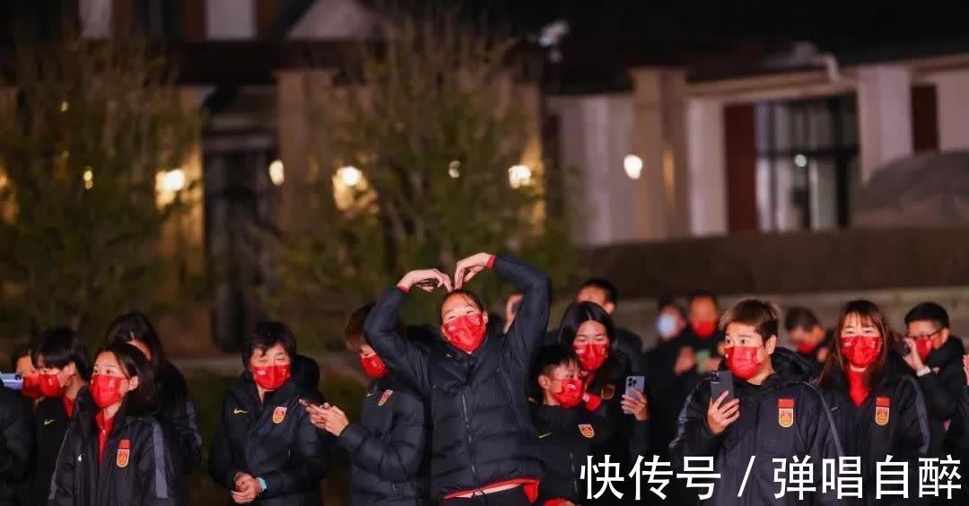 赞助商|中国女足官宣签下新赞助商!高级合作伙伴每年赞助费2000万
