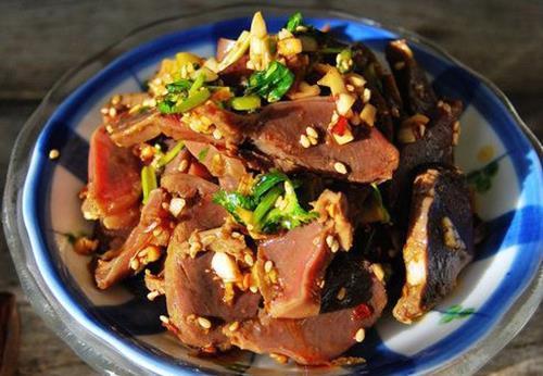 回味无穷的几道除夕年夜饭,香辣酸甜咸,全家人吃得其乐融融!