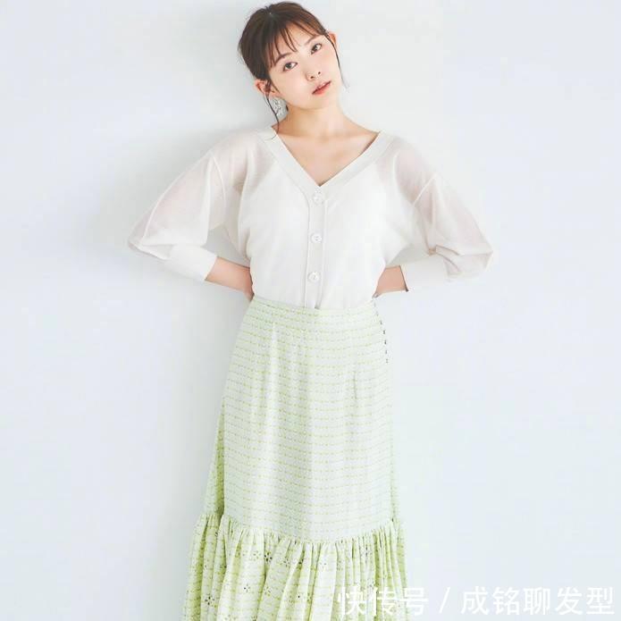 针织|简约不简单,十组优雅大气的“温柔风”穿搭,让你精致的过夏天