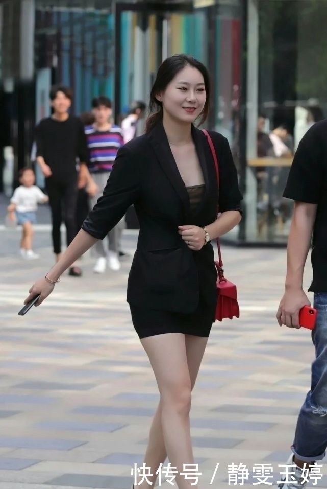 西装|拒绝沉闷感,女生穿黑色西装,美的眼前一亮