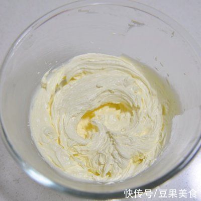 回味无穷的抹茶双色磅蛋糕来拯救你的胃