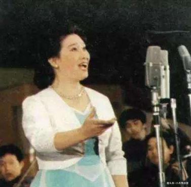 离世#2008年，因1万块朱逢博丈夫离世，骨灰放卧室，饭菜先给他