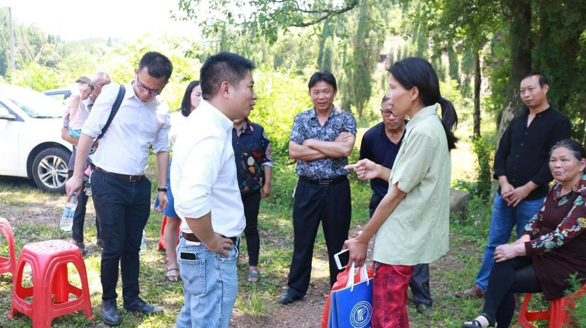 学霸|26年前692分考上人民大学，毕业却嫁农村的女学霸，后来过得如何