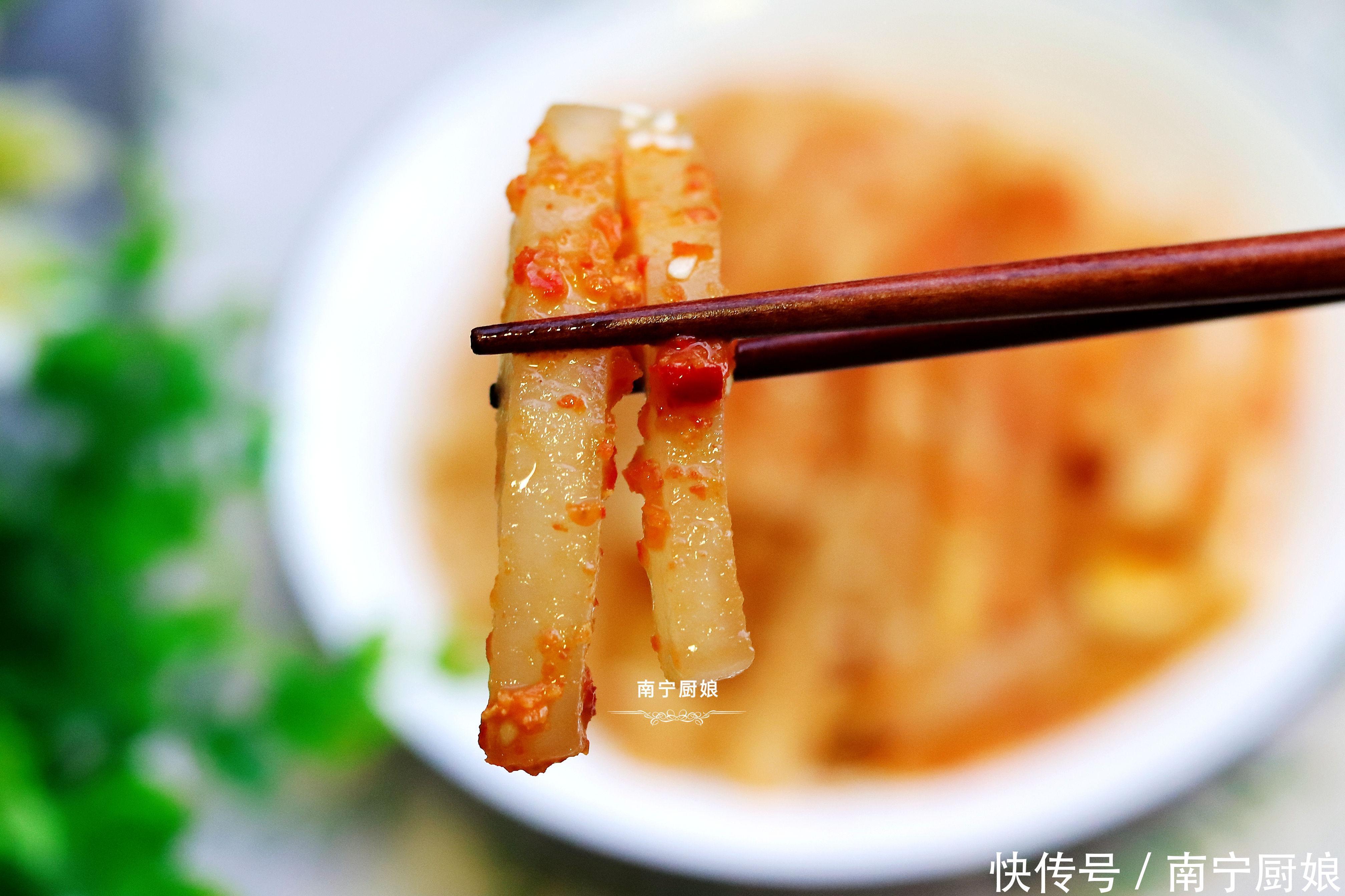 爽口|秋天我家最爱的白萝卜做法,爽口开胃,1块钱做一盘,送粥又下饭