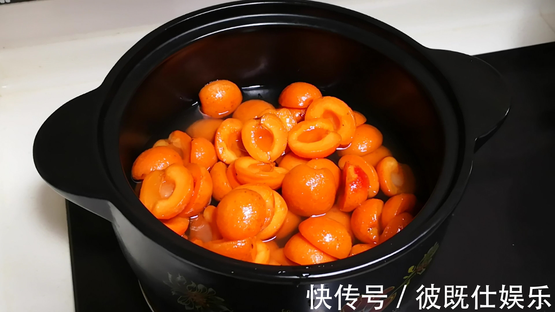 6月此果正当季,营养极高,才1元一斤,煮一煮存起来,好吃又方便