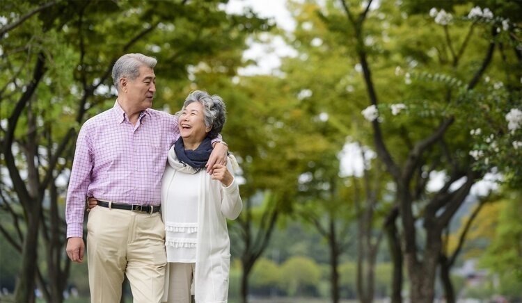 柏油路|每天坚持走路锻炼好吗?恭喜你,3种病被挡住了!