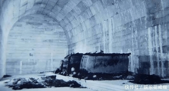 金丝檀木|博物馆把皇帝棺椁扔进山沟,考古专家急忙寻找,附近村子传来噩耗