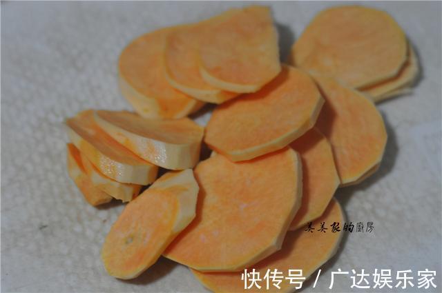 三无|减肥季，爱上了这款“三无”蛋糕！0油0糖0面粉，低脂又好吃