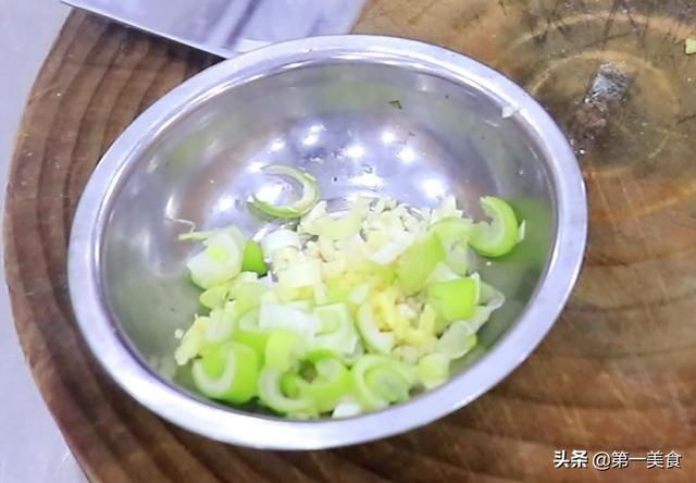 肉末|麻婆豆腐原来这么简单，厨师长教你诀窍，香辣入味，嫩滑不破碎