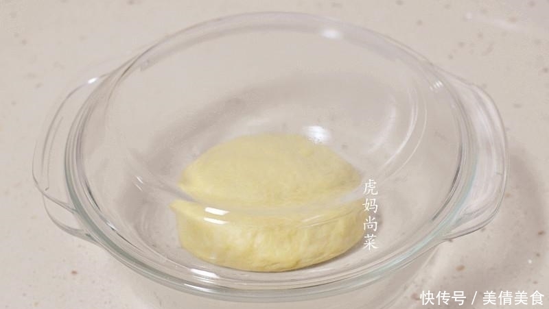 加它做的油条,味道很正,又松又脆又香,凉透了也香的可以当零食