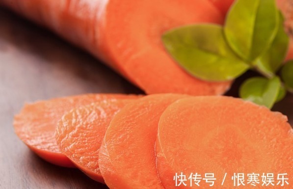 胡萝卜炒豌豆|胡萝卜和此物一起炒,淡化色斑皱纹,大肚子平了,视力也越来越好