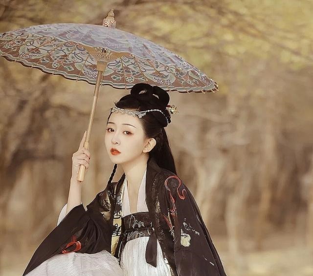 活腻了|宠文,娇宠一辈子的她被选秀入宫,邪王皱眉低吼皇帝活腻了!