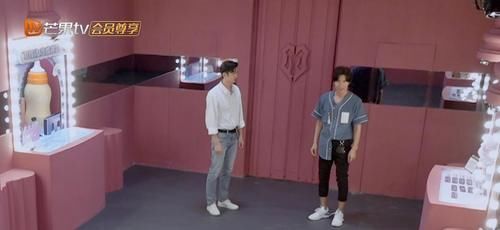 瑞奇|《哥哥》：一開始以為是看哥哥們答題，看完后才發現原來主角是門