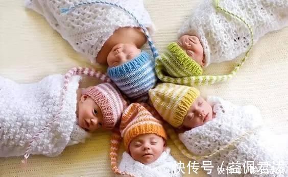 产检|世界首例七胞胎,吃42瓶奶用52个尿布,如今23岁各个出众让人羡慕