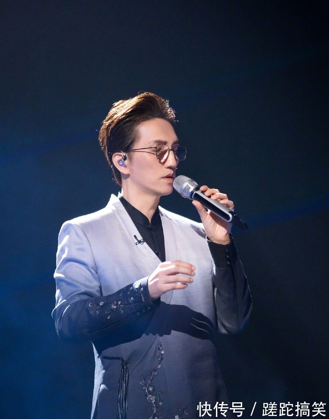 哥哥|陳小春個(gè)人戰(zhàn)排名第一,《哥哥》四公質(zhì)量高:顛覆式演唱太圈粉