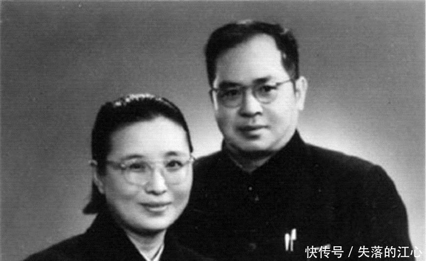 吴晗|他数学考了0分,其它科目科科满分,北大直接拒收,清华说我收