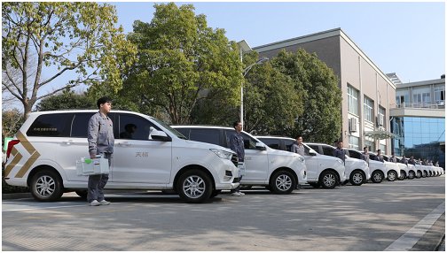 鱼骨纹|“洋品牌”光环褪色,天格新实木地板再掀国潮消费新时尚