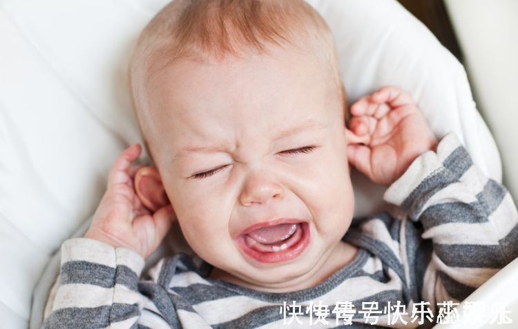 婴幼儿|宝宝睡醒后做这三件事，说明左脑发育更完善，以后学习会更有优势