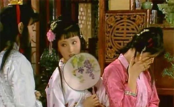 贾宝玉宁国府偷试云雨情,林黛玉为何毫不介意,还主动称袭人嫂子