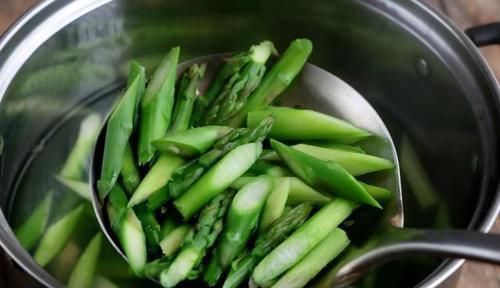 肝癌|你知道吗?人体缺乏硒元素诱发多种癌变,它含硒量最丰富,要多吃