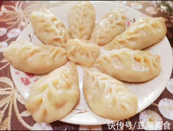 干姜|家味道之韭黄猪肉蒸饺