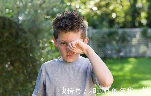 巩膜|女童眼里惊现'多个黑点',奶奶买的'哄娃神器',竟是背后黑手