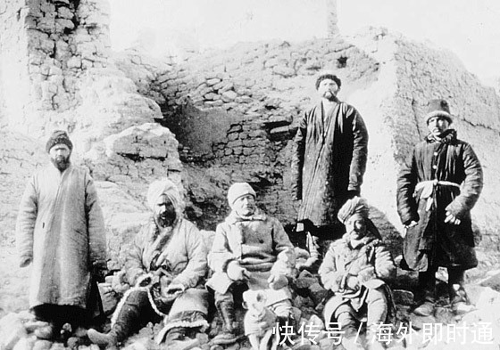 敦煌莫高窟$百多年前,一个犹太人仅用40块马蹄银,从敦煌骗走了29箱宝贝