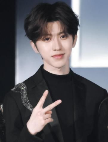 選秀|為緩解收視壓力，《青3》終于放出大招，邀請同為選秀出身的頂流回歸