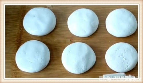 用糯米粉做糕点,别再用老方法了,学会这些技巧,皮脆馅甜不变形