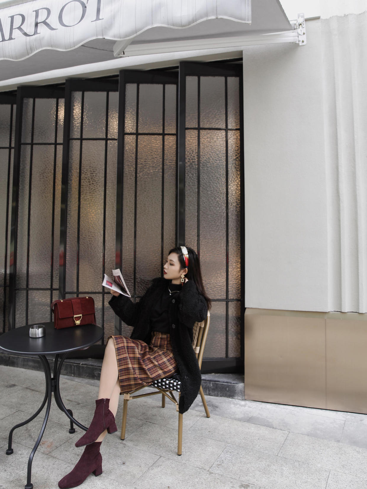 小姐姐 冬天也不要总穿裤子,这些半身裙优雅温柔又百搭,让你穿出气质美