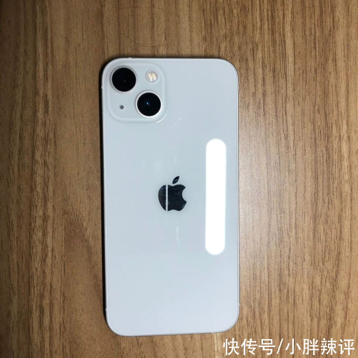 华为m用了半年华为Mate40，如今换上iPhone 13，这差距也太大了