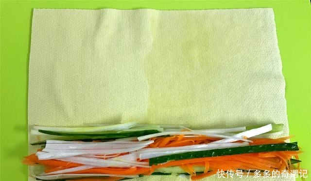 做法超简单的豆皮卷，鲜香美味，一口清脆，好吃到停不下来