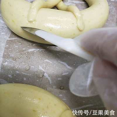 碱水面包的经典做法，不会你就Out了