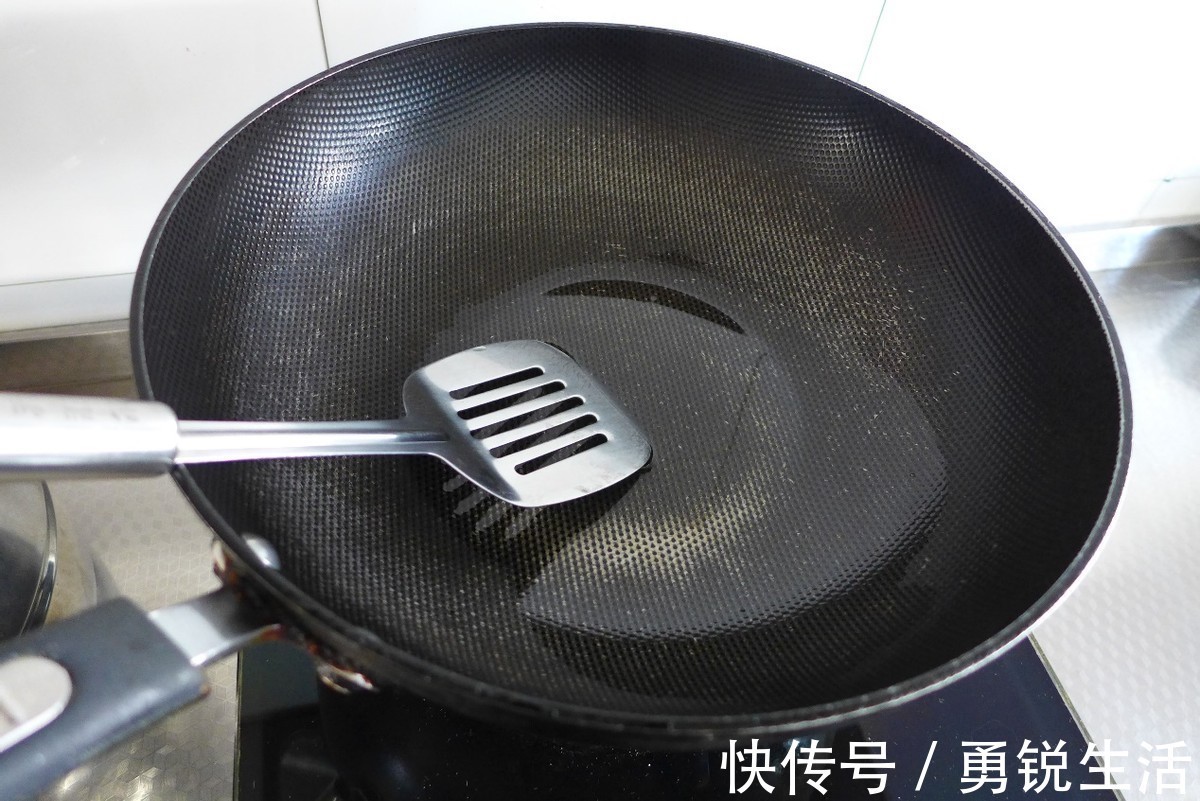 蒜瓣|油麦菜口感清爽，搭配蒜蓉素炒，太好吃了