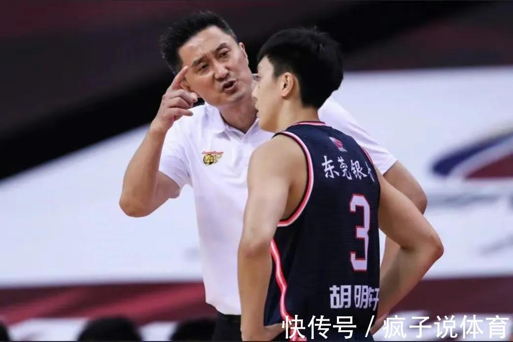 杜锋|广东男篮34分大胜为自己鼓劲,易建联状态爆棚,李春江要小心了!