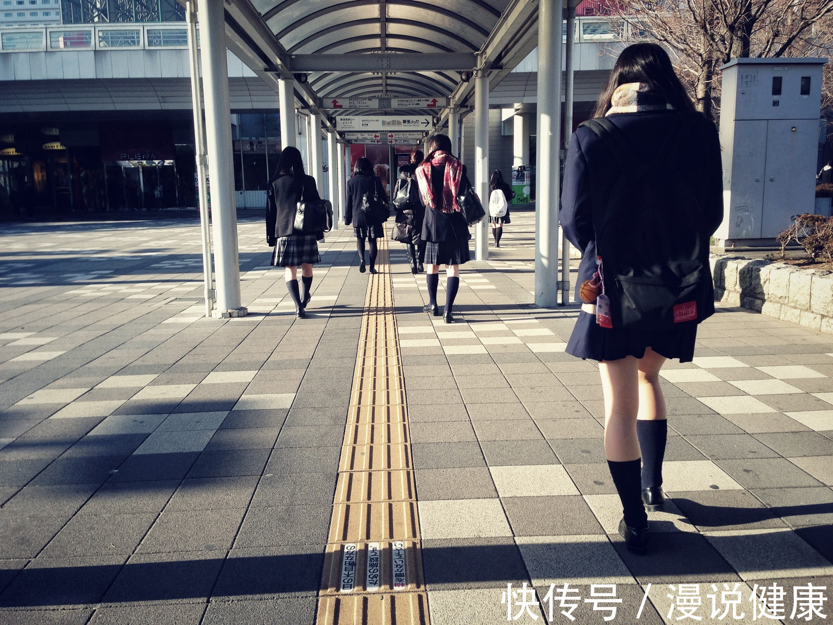 年轻人|你妈喊你回家穿秋裤了!年轻人不穿秋裤,真的会冻出老寒腿?